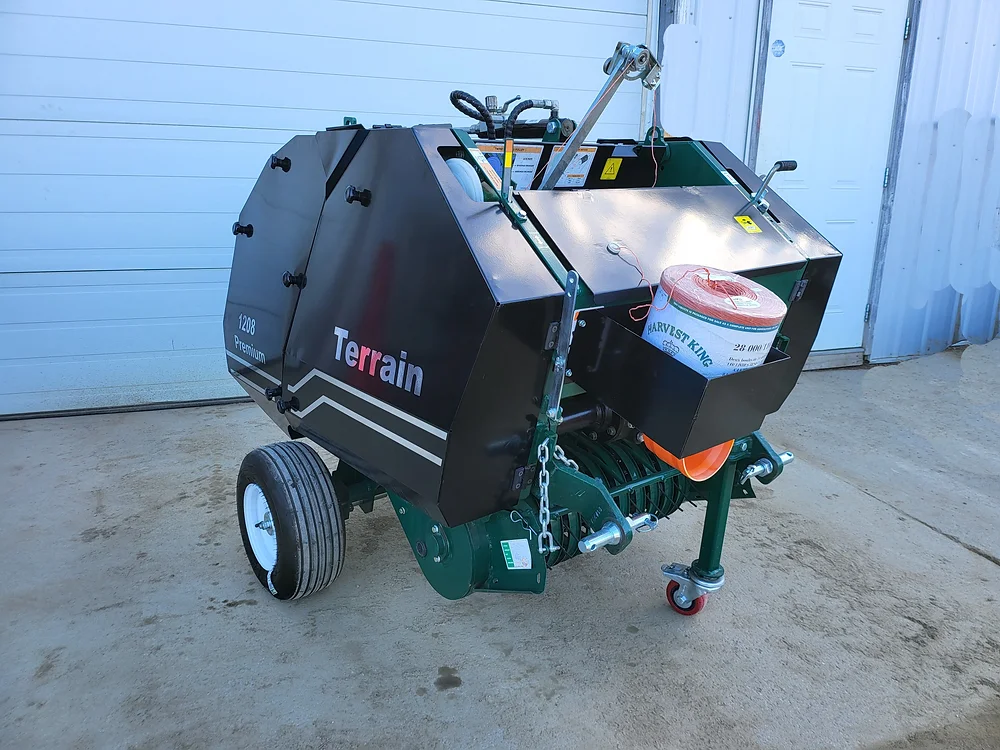 1208 Premium Mini Round Baler - Twine